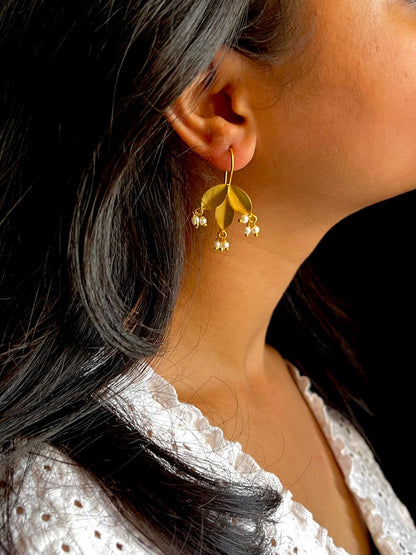 Three Leaf Golden Beaded Stud Earring