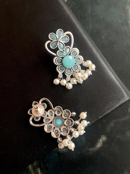 Oxidized Floral Shape Earring