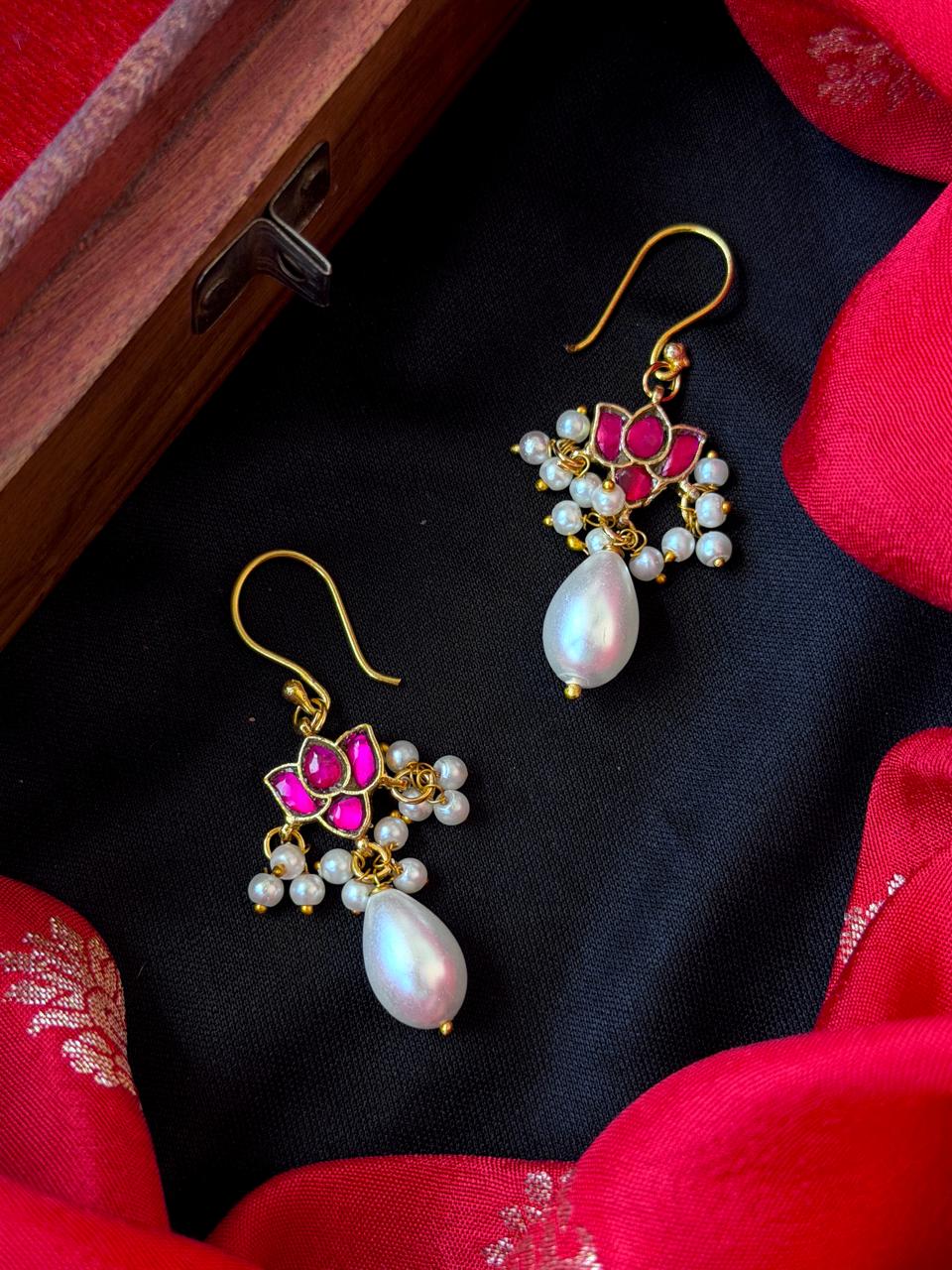 Pachi Kundan with Pearl Beaded Earring
