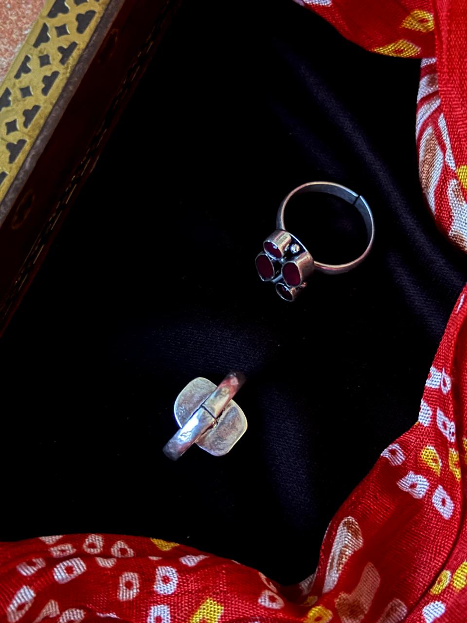 Monalisa Stone Silver Replica Toe Ring