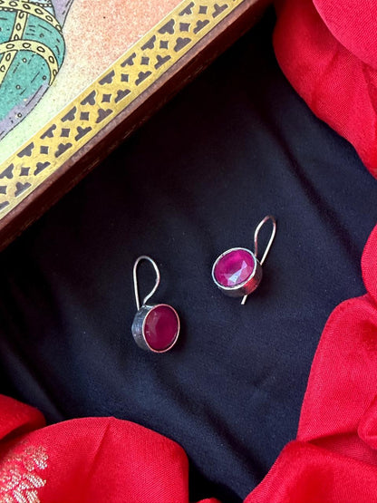 Monalisa Stone Round Shape Oxidized Earring