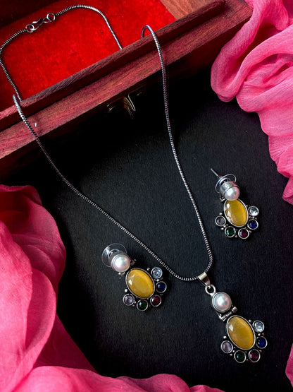 Monalisa Stone Pendant Chain Necklace with Earring set