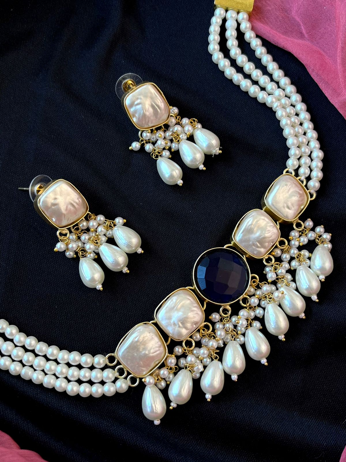 Monalisa Stone with Shell Pearl Choker and Earring set