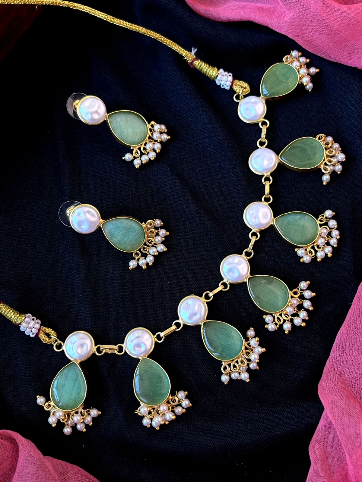 Monalisa Stone with Shell Pearl Choker and Earring set