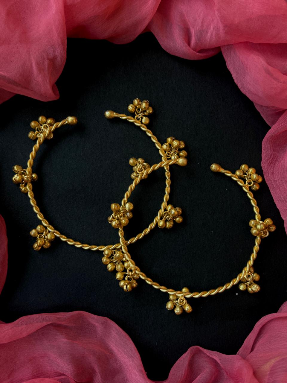 Golden Twisted Openable Anklet with Ghunghroo