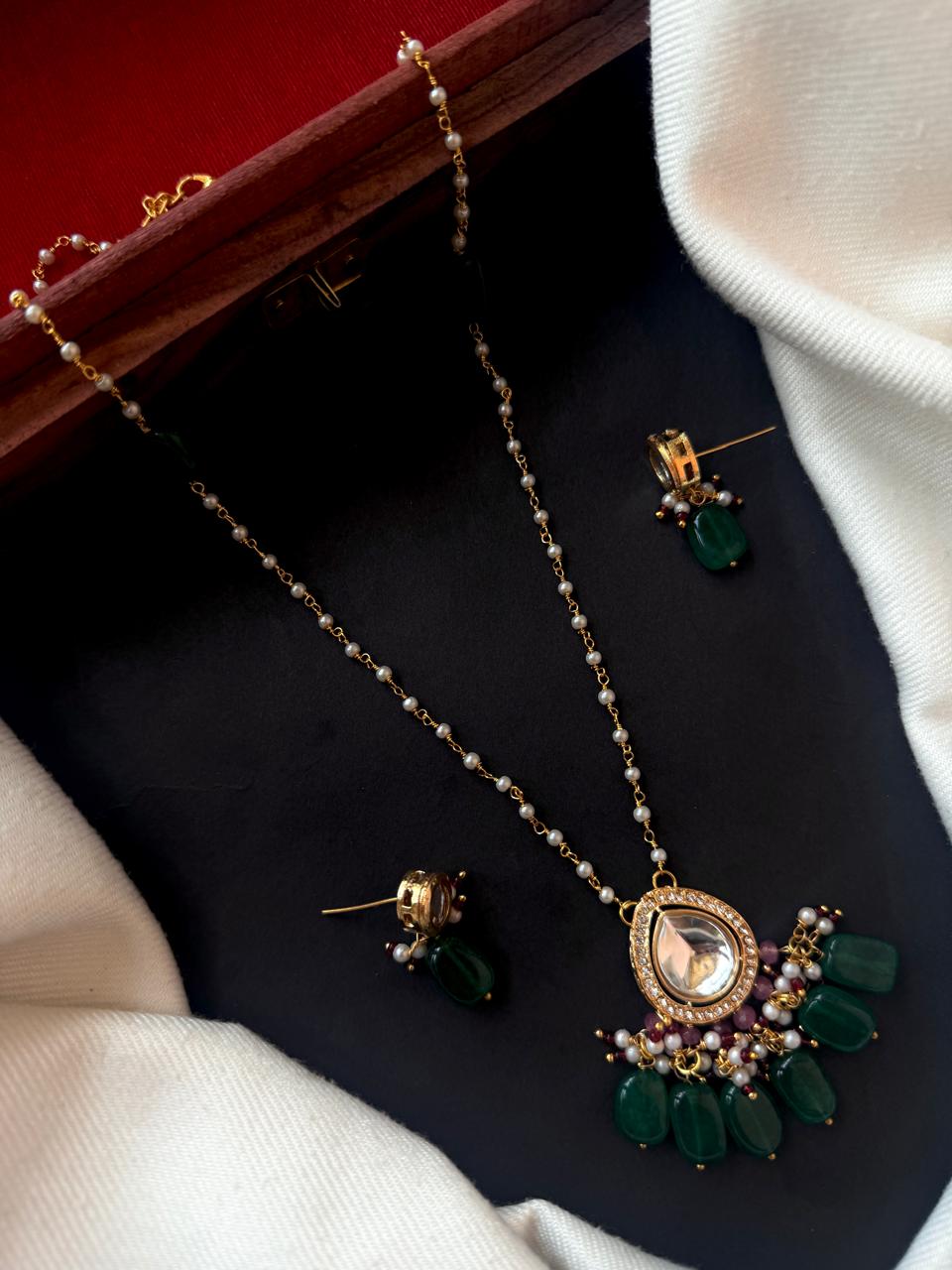 Kundan Beaded Pendant Chain Necklace with Earring set