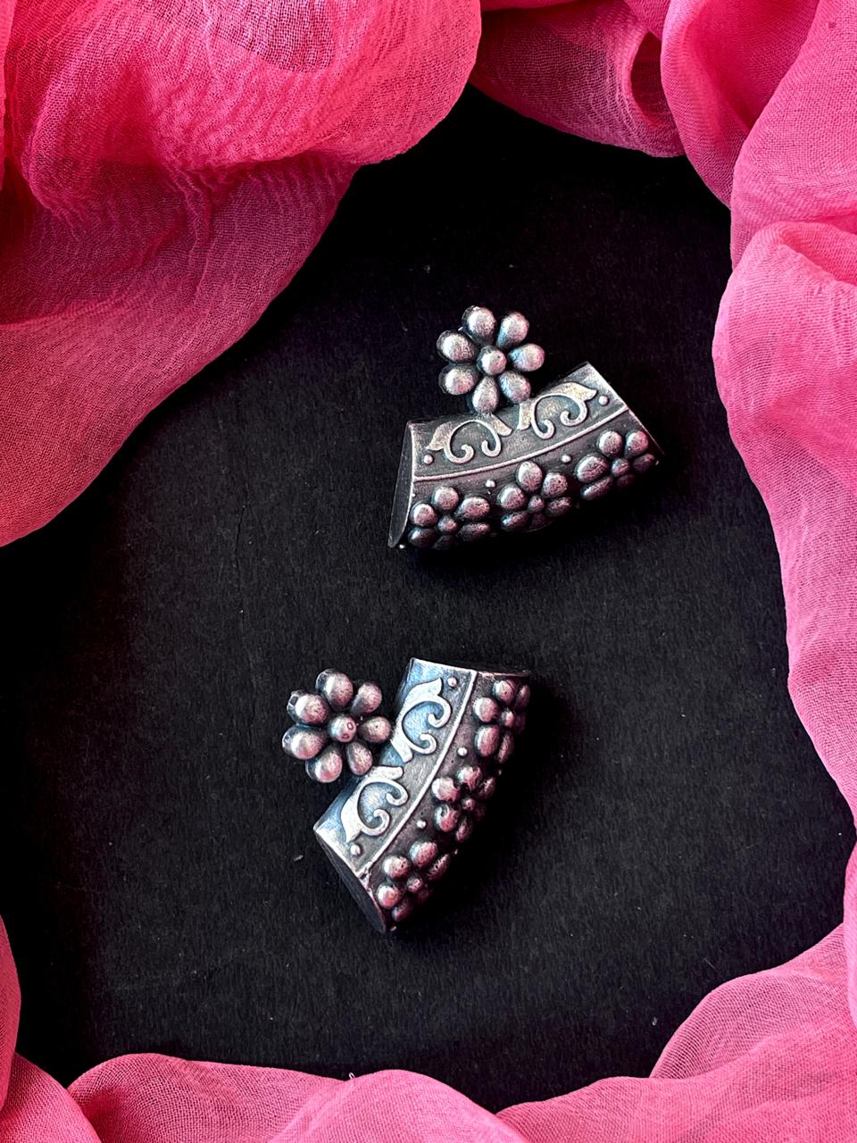 Oxidzed Chokr with Earring Set