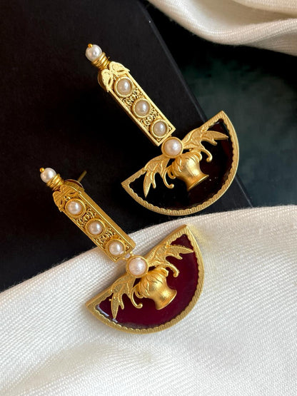 Monalisa Stone Ethnic Golden Partywear Earring