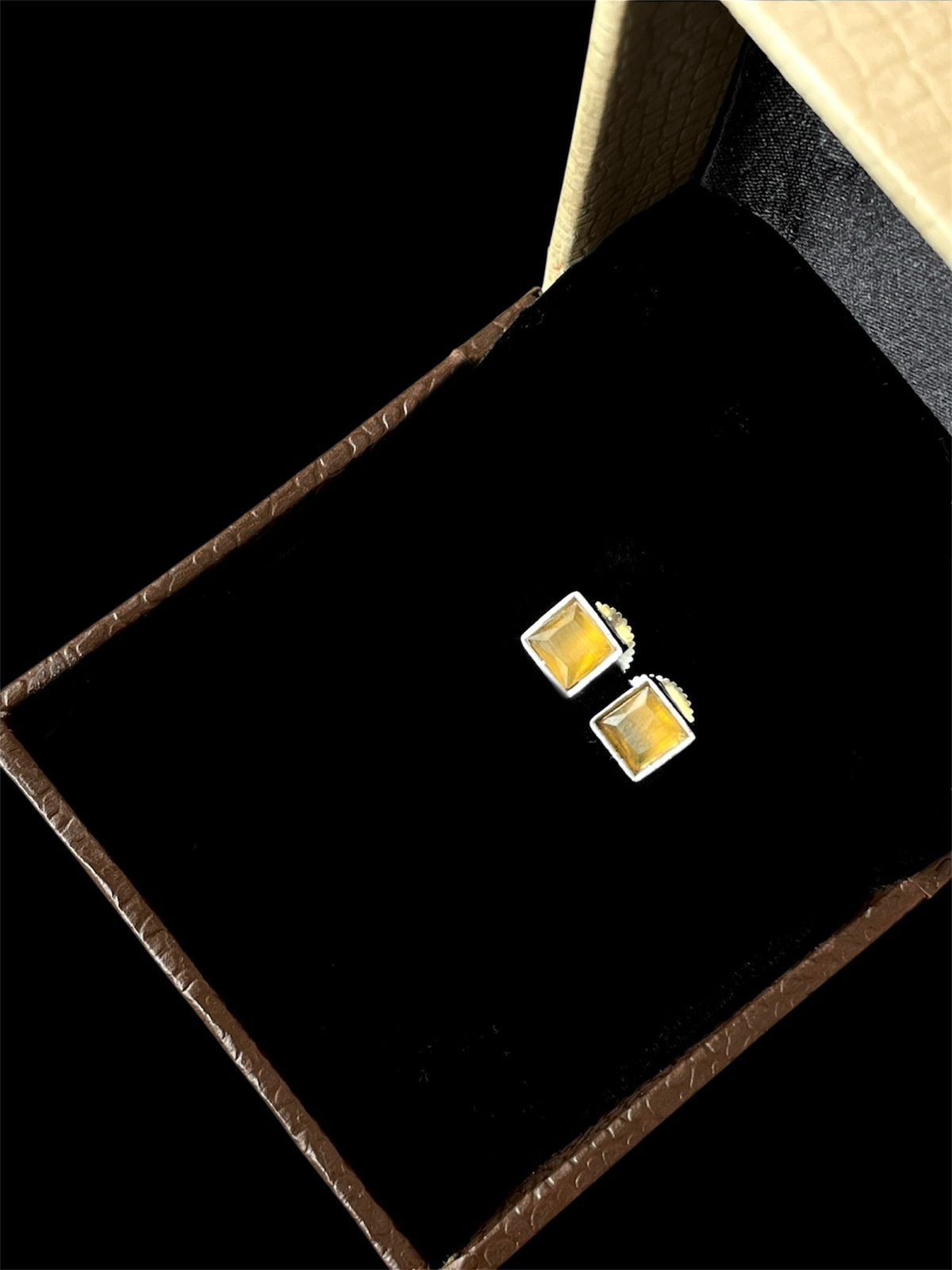 Monalisa Stone Silver Replica Tops Earring (Set of 2 pairs)