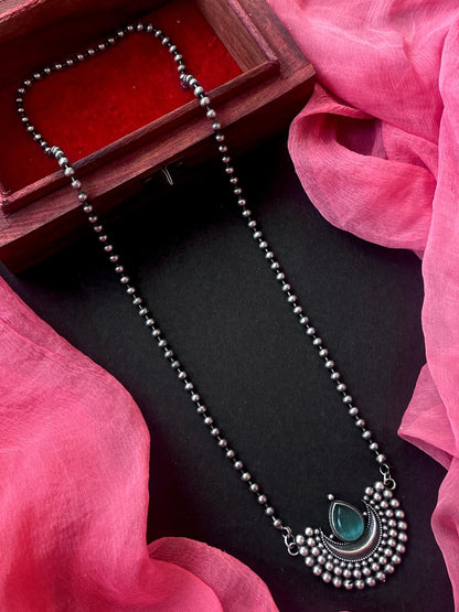 Monalisa Stone Moon shape Pendant Chain Necklace