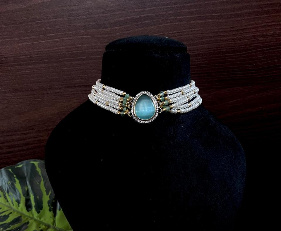 Monalisa Stone Pendant Pearl Five Layer Mala Choker Necklace