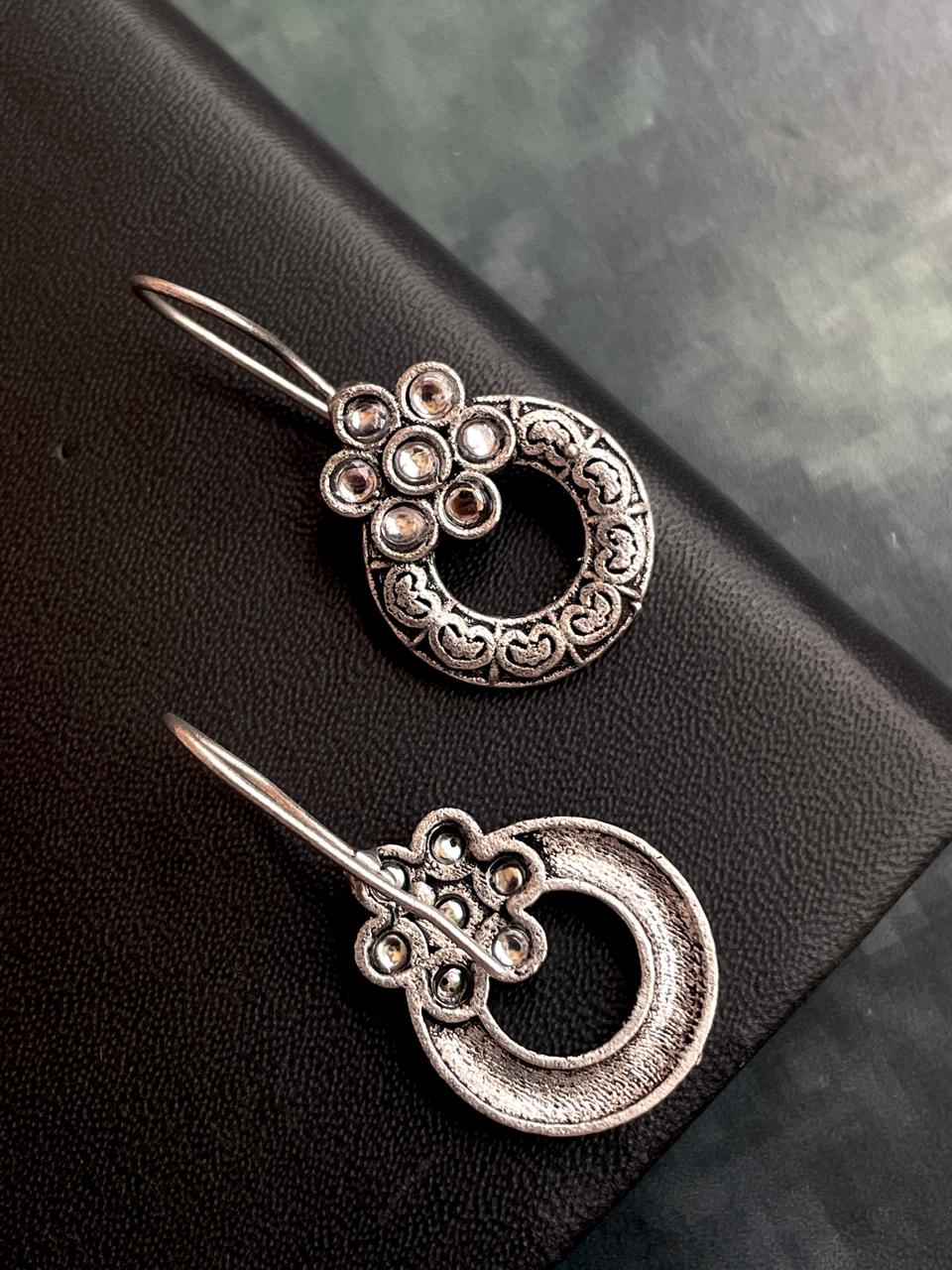 Small Stone Oxidized Round Light Weight Earring