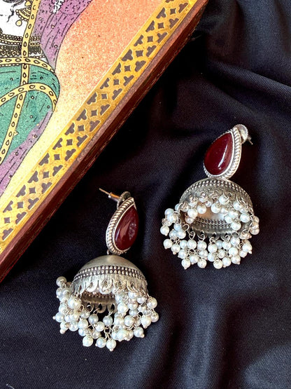 Monalisa Stone Top with Silver Replica Jhumki Earring