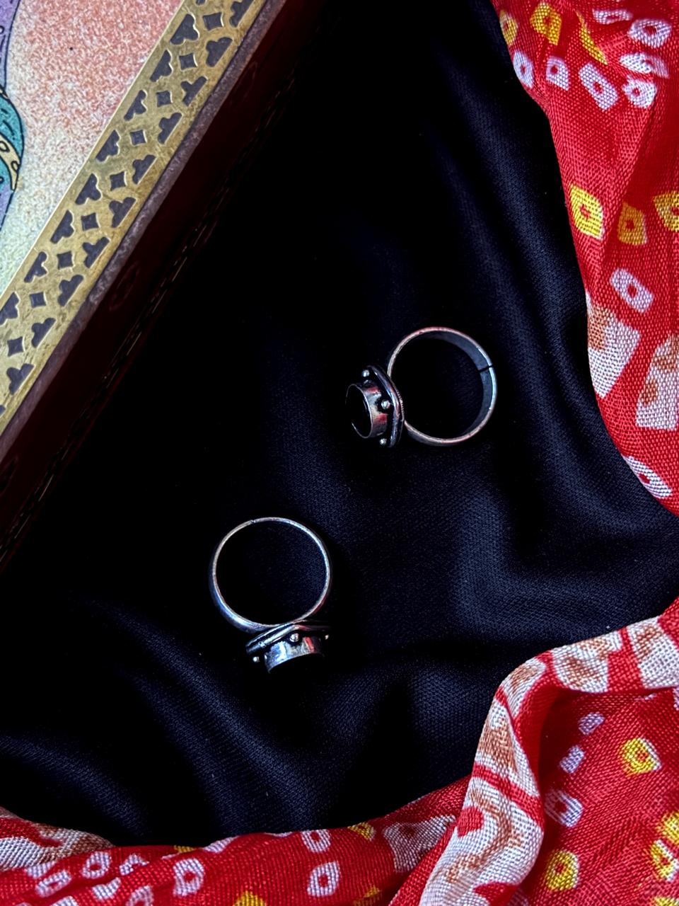 Monalisa Stone Silver Replica Toe Ring