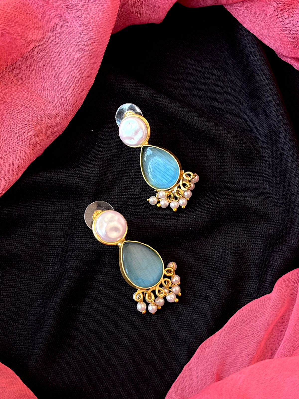 Monalisa Stone with Shell Pearl Choker and Earring set