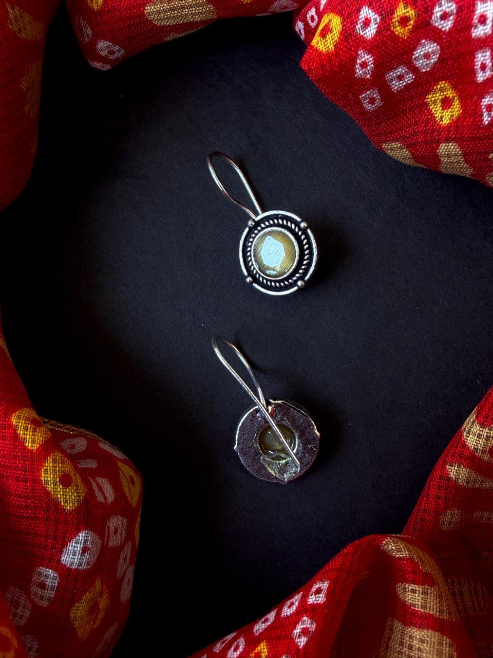 Monalisa Stone Oxidized Earring