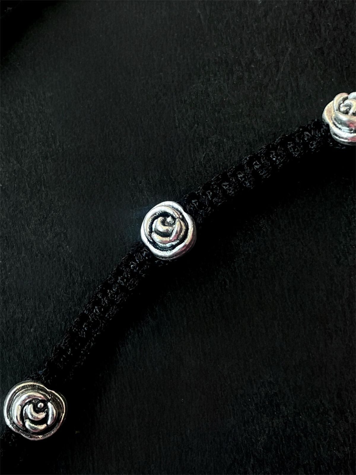 Tread with Motif Anklets