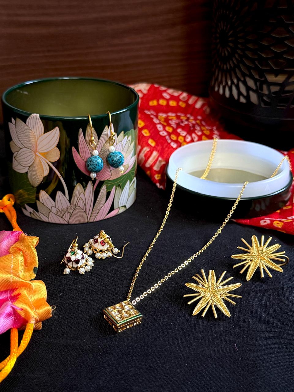 Gift Box (3 pairs Earring, 1 Necklace)