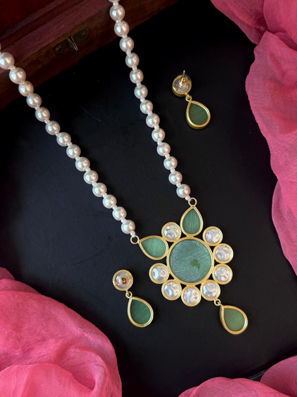 Monalisa Stone Shell Pearl Necklace with Earring set