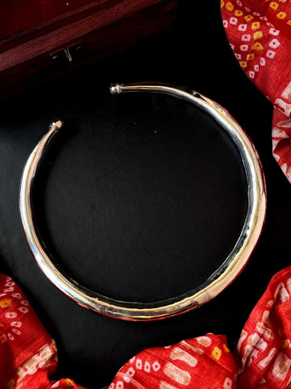 Silver Plain Hasli Choker Necklace