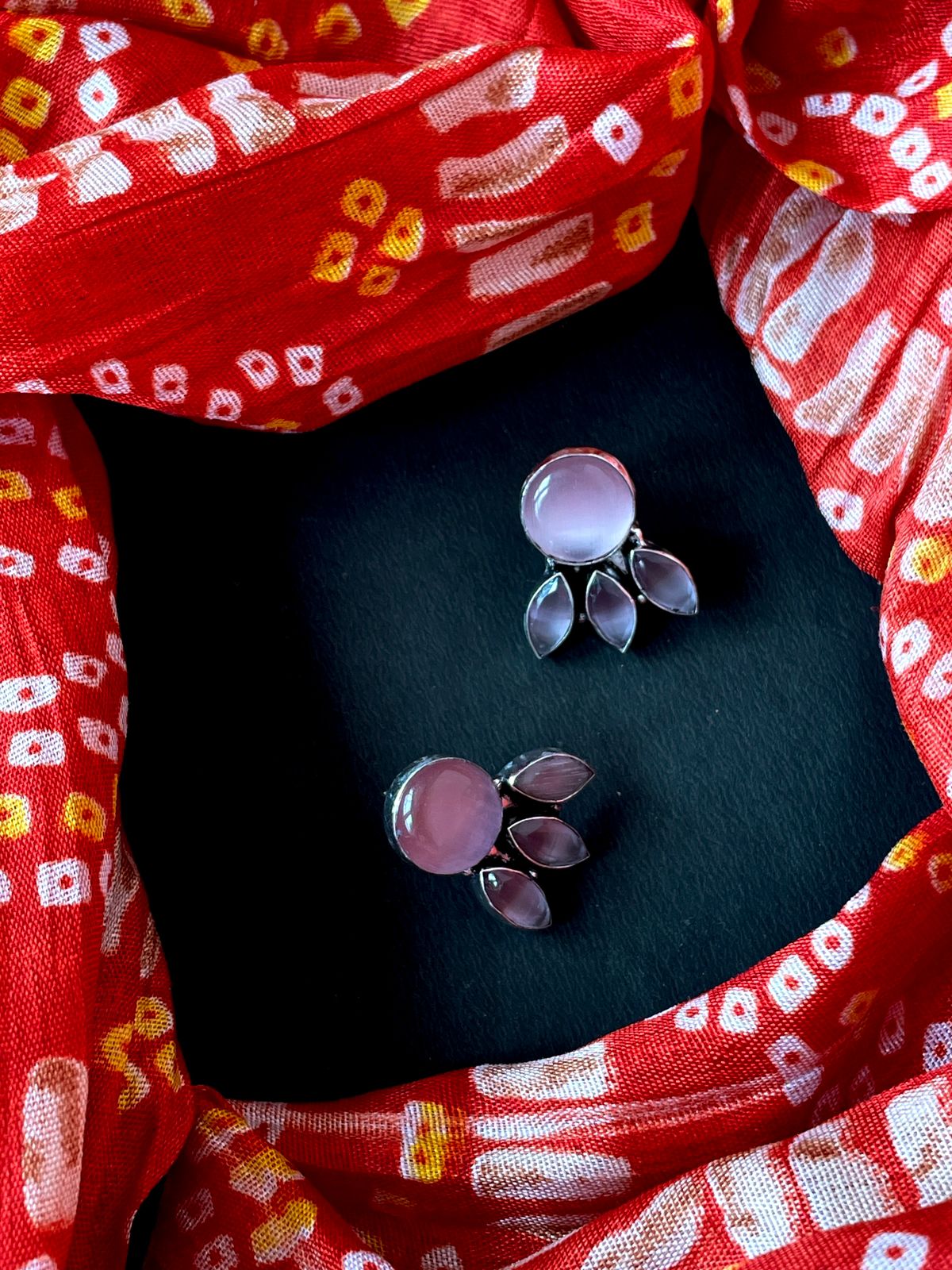 Four Monalisa Stone Stud Earring