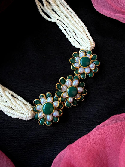 Pachi Kundan Floral Pendant Beaded Choker Necklace